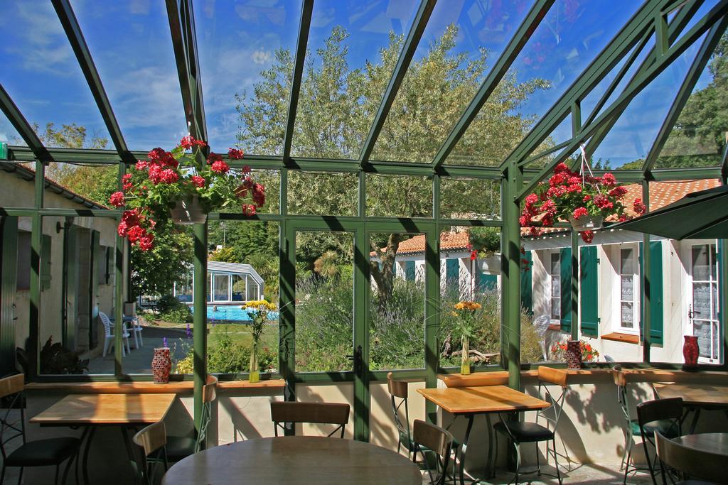 Domaine Le Martinet, The Originals Relais Ξενοδοχείο Bouin  Εξωτερικό φωτογραφία